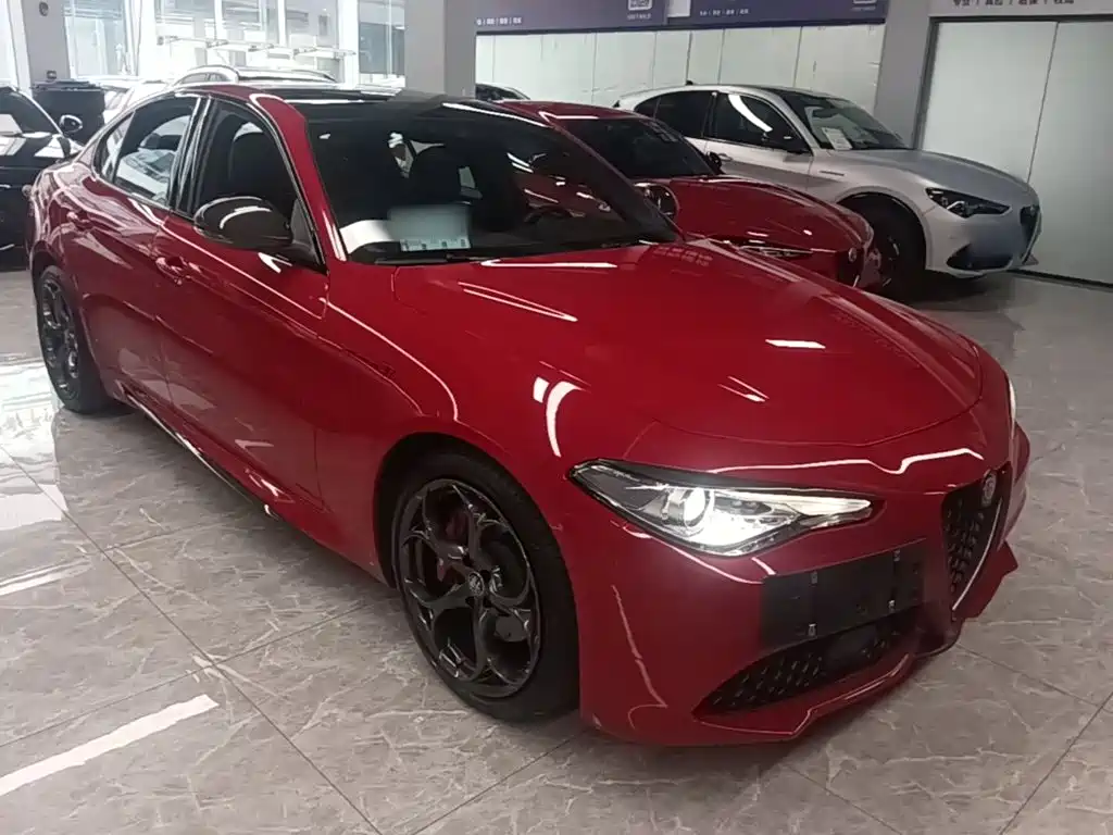 Alfa Romeo Giulia 2022 2021 2.0T 280HP Veloce Ti Racing Edition