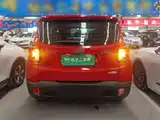 Photo 6 - Jeep Renegade
