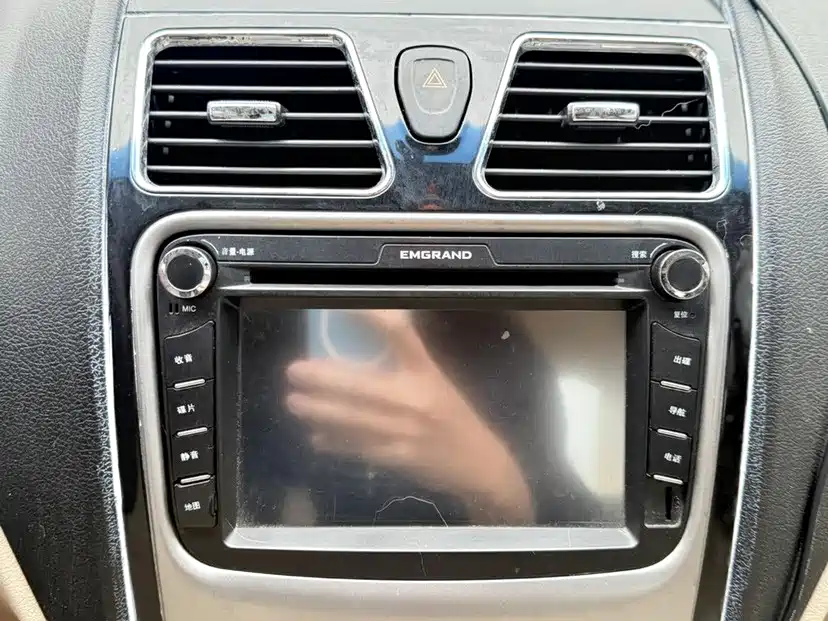 Geely Classic Emgrand 2013 2013 Sedan 1.5L MT Elite