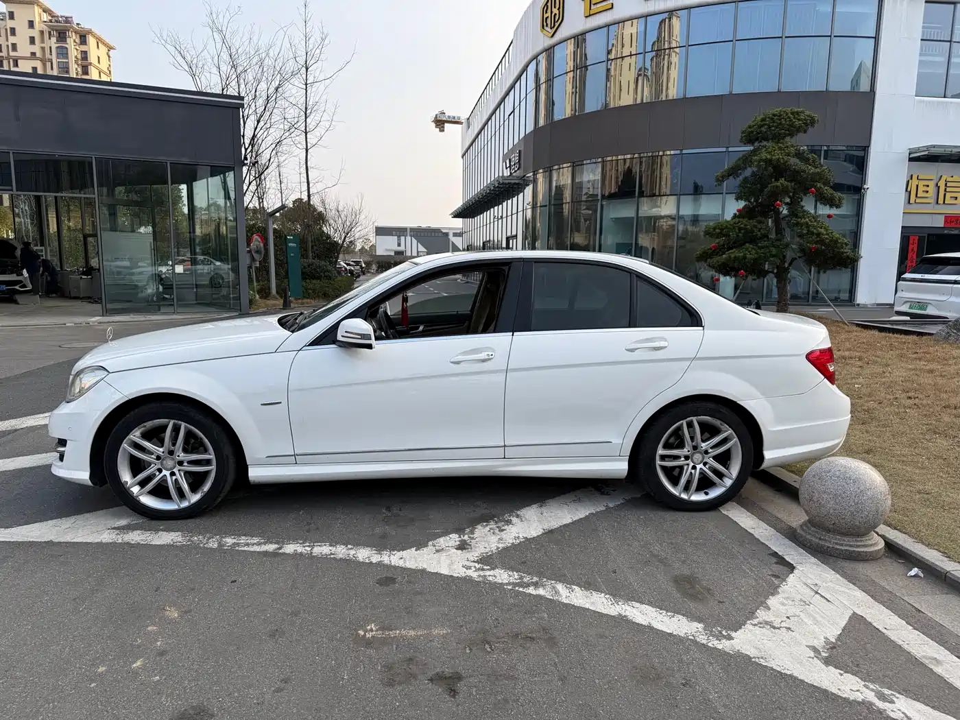 Mercedes-Benz C-Class 2013 C 260 Elegance Grand Edition фото 3