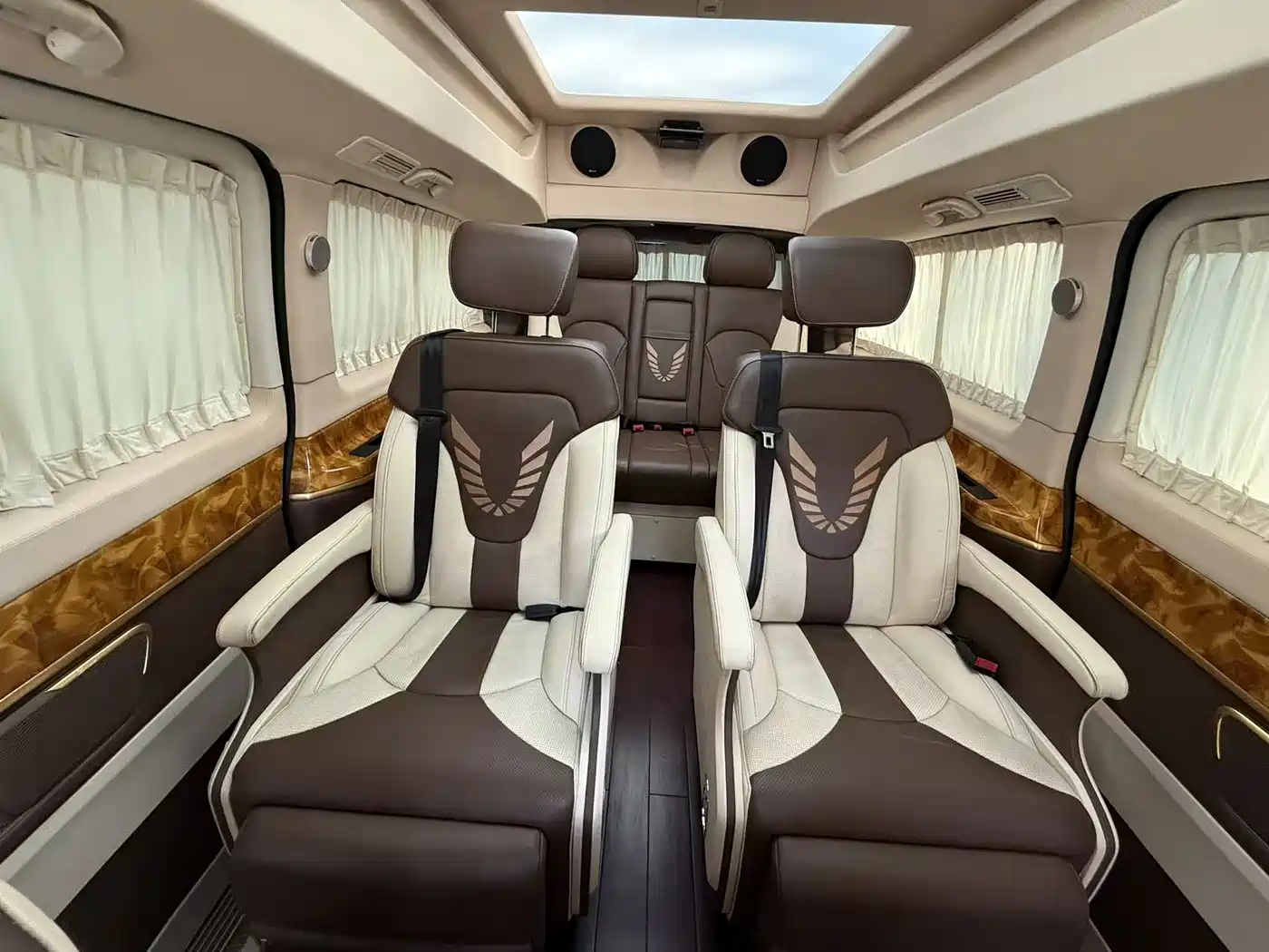 Mercedes-Benz V-Class 2016 V 260 L Premium Long фото 9