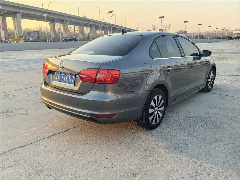 Volkswagen Sagitar 2012 1.8TSI Automatic Flagship Edition фото 7