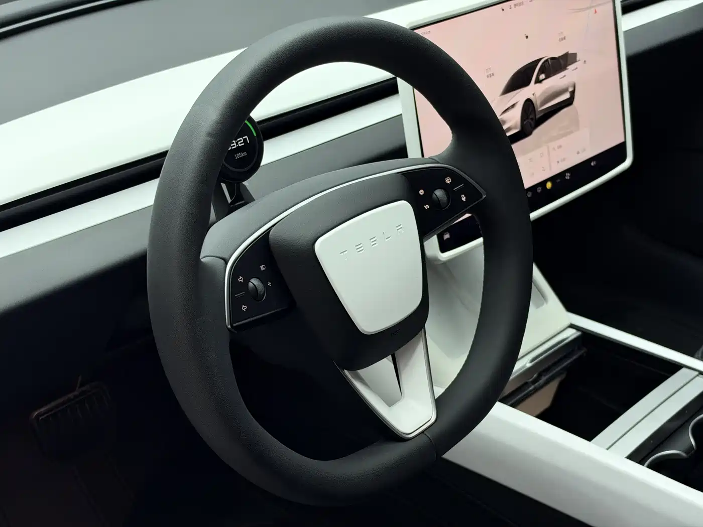 Фото 4 - Tesla Model 3