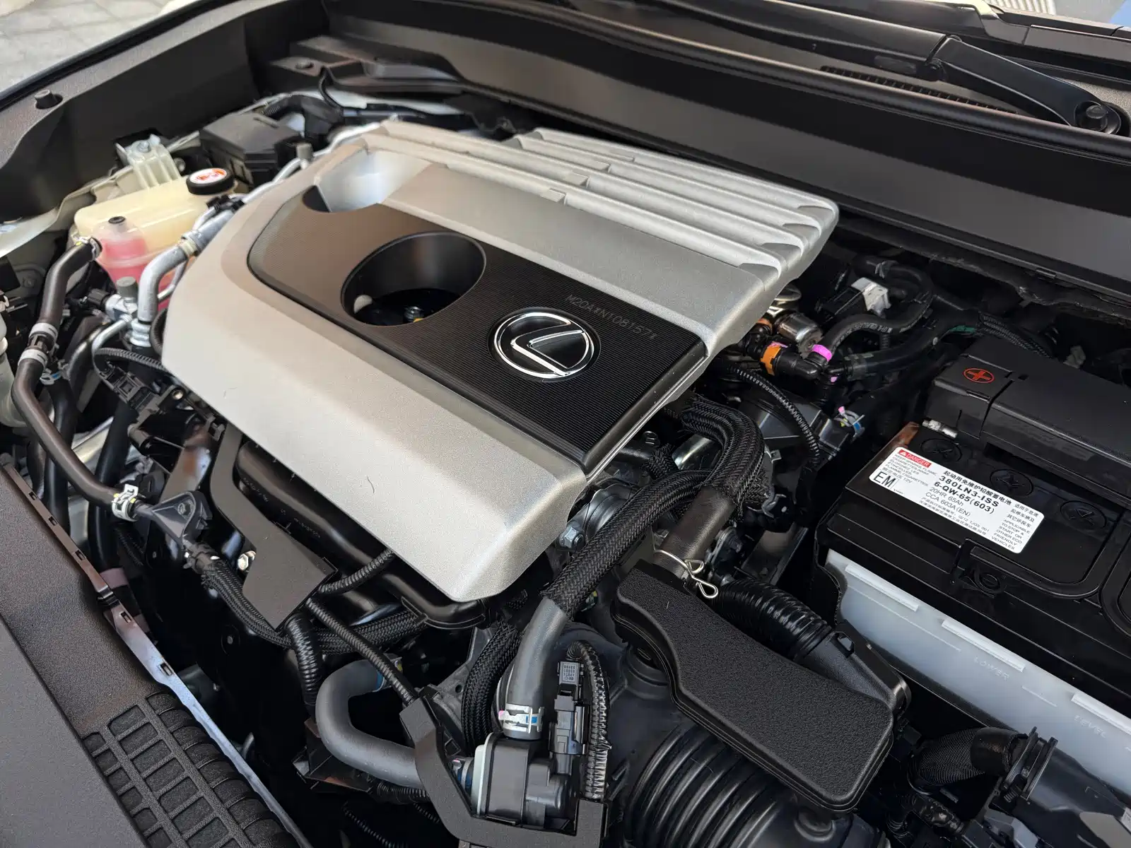 Photo 6 - Lexus UX