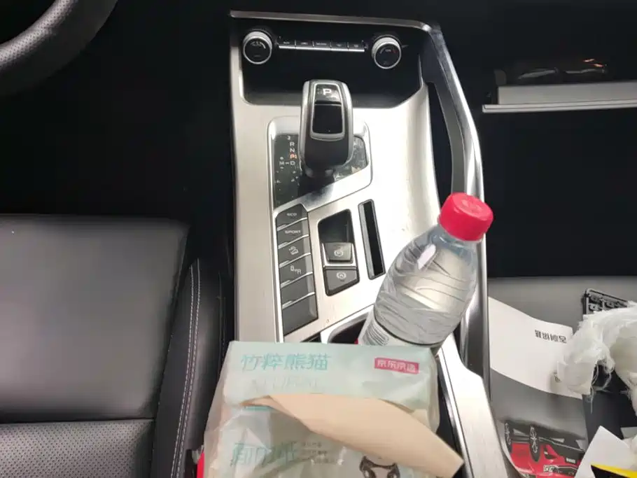 Geely Coolray 2019 2019 260T DCT Knight China VI