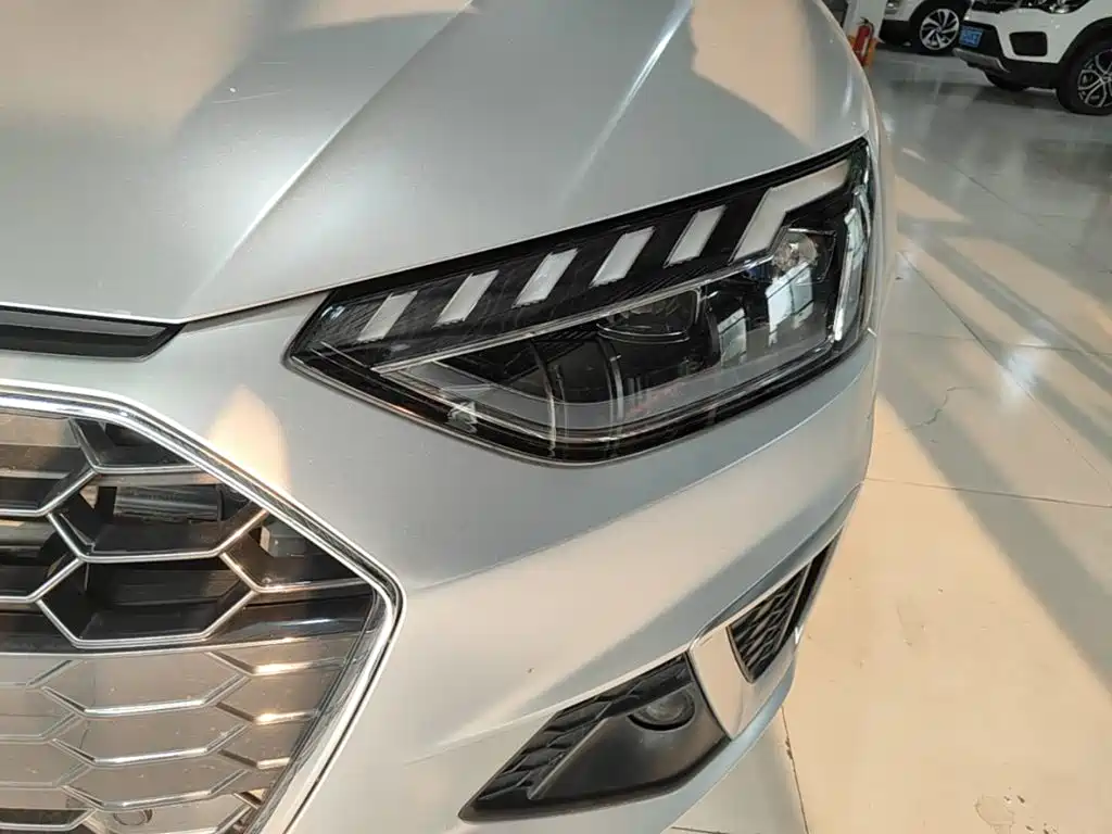 Audi A4L 2025 2025 2 Million Celebration Edition 40 TFSI Fashion Dynamic