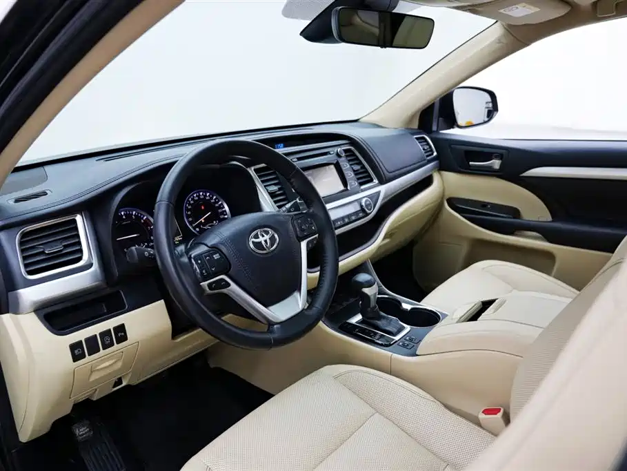 Toyota Highlander 2018 2.0T 2WD Luxury 7-seater (China V) фото 6