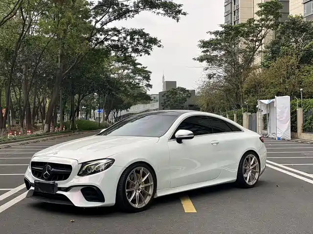 MERCEDES-BENZ E CLASS