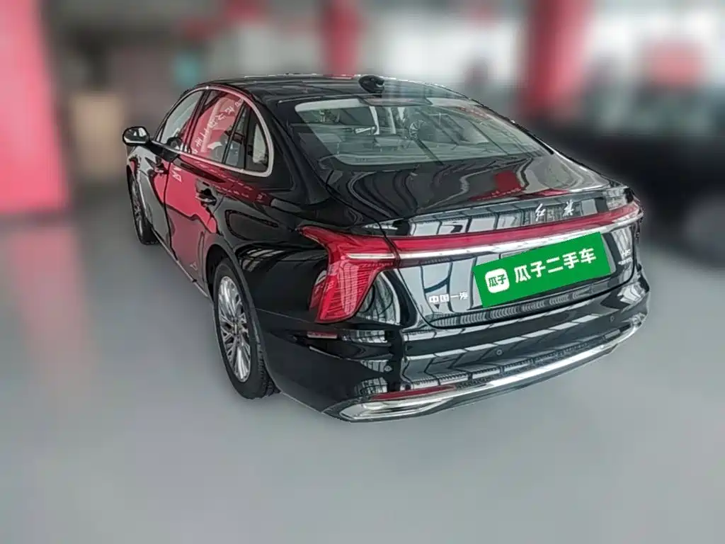 Фото 7 - Hongqi H5