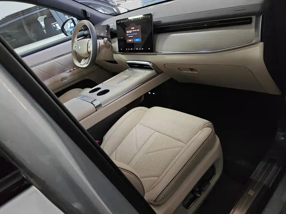 صورة 8 - Huajing Baojun Huajing S