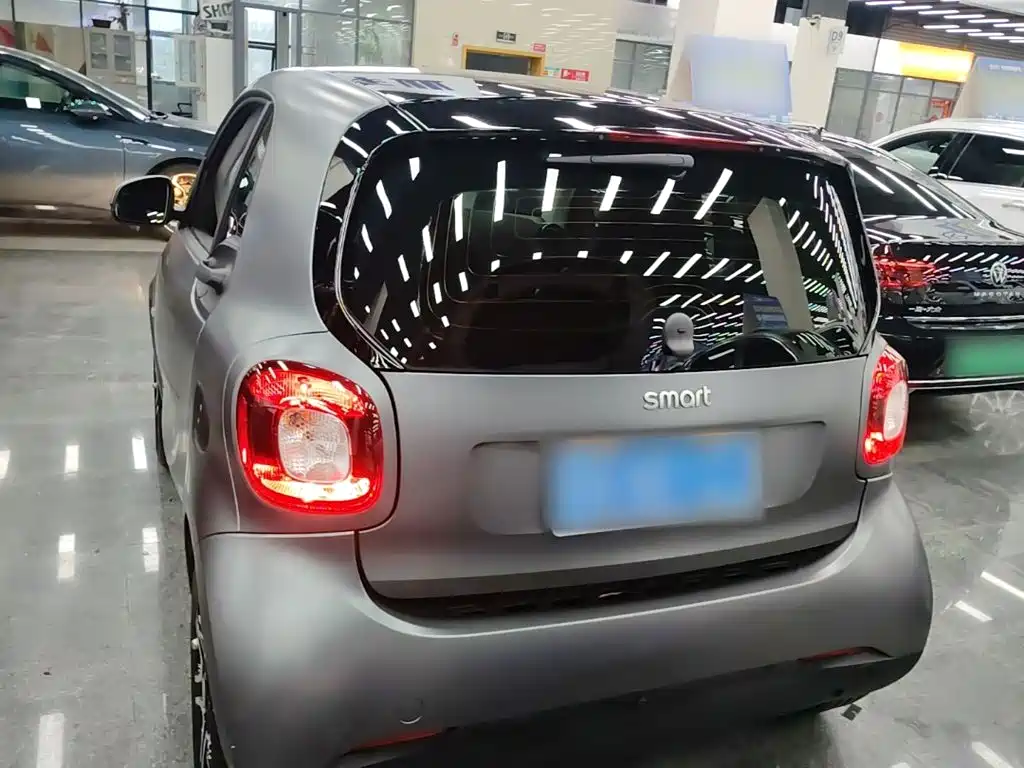 smart fortwo 2019 2019 0.9T 66kW Hardtop Wind Edition China VI