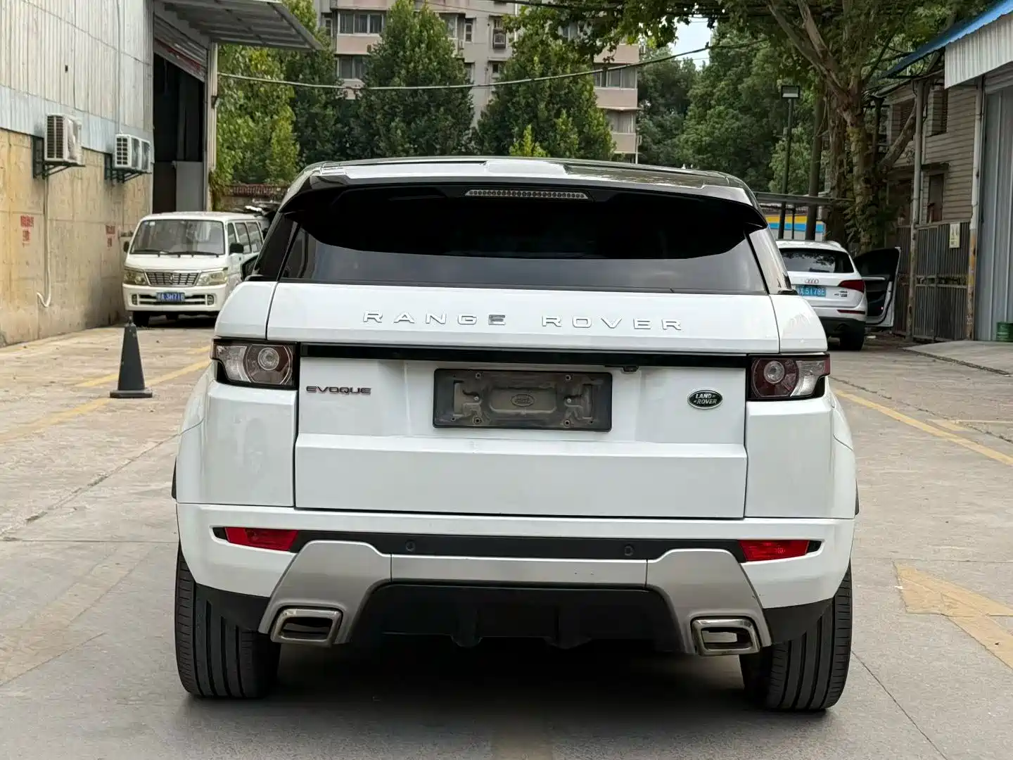صورة 8 - Land Rover Range Rover Evoque (Import)