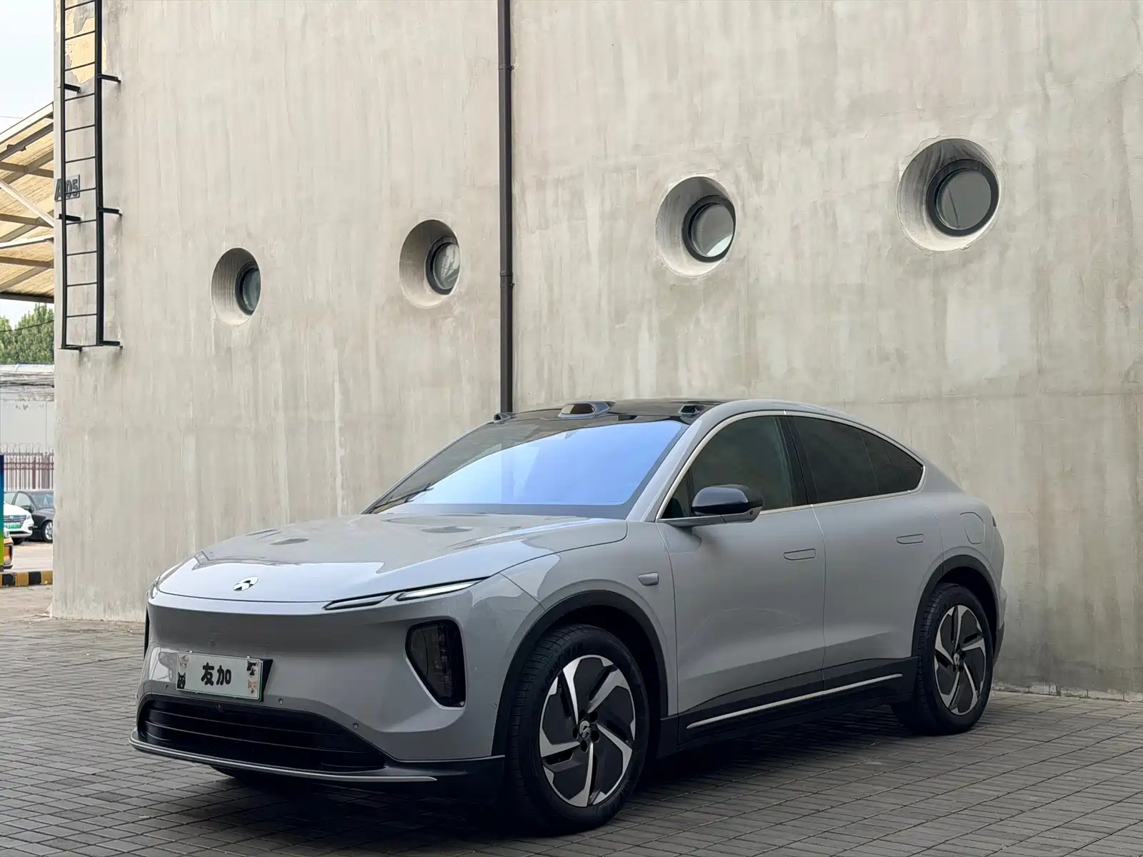 Фото 1 - NIO EC6
