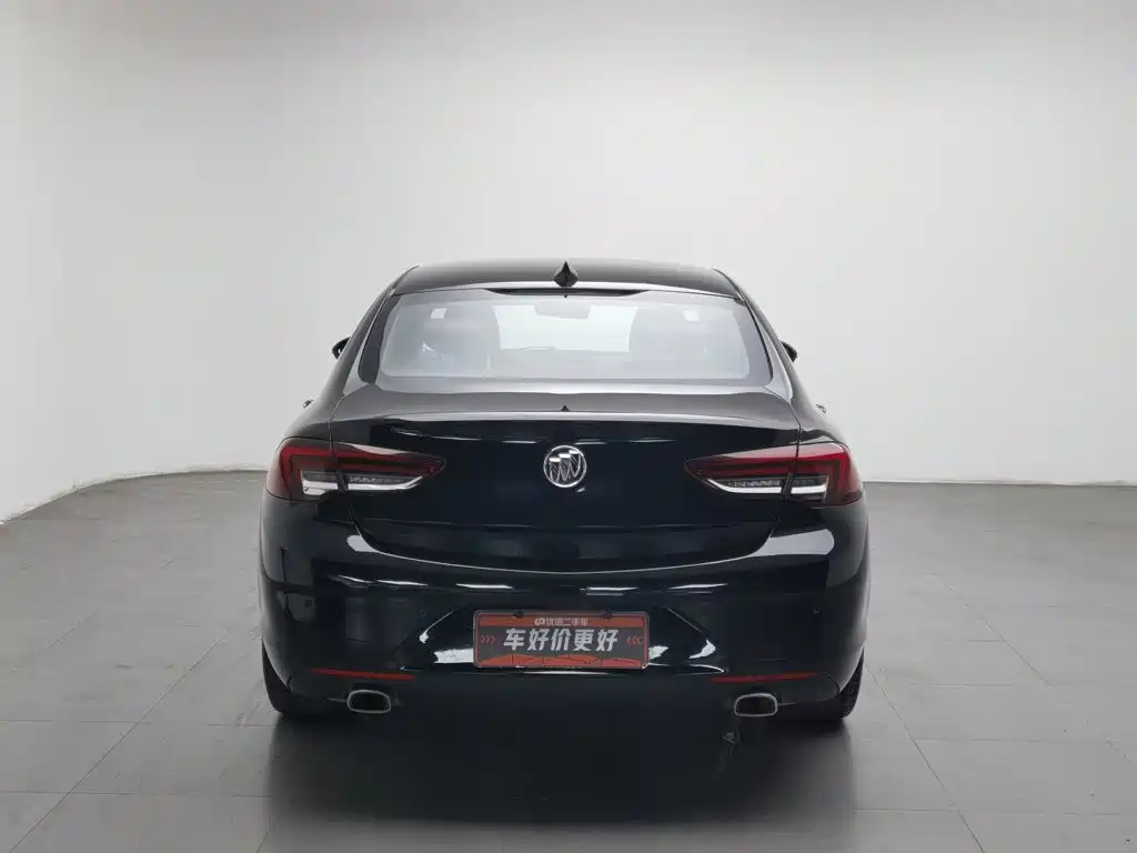 Photo 4 - Buick Regal