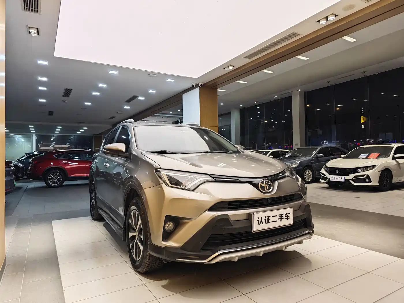 Toyota RAV4 Rongfang 2019 2.0L CVT 2WD Trend Edition China VI фото 4