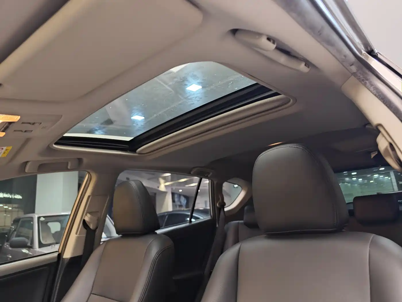 Toyota RAV4 Rongfang 2019 2.0L CVT 2WD Trend Edition China VI фото 12