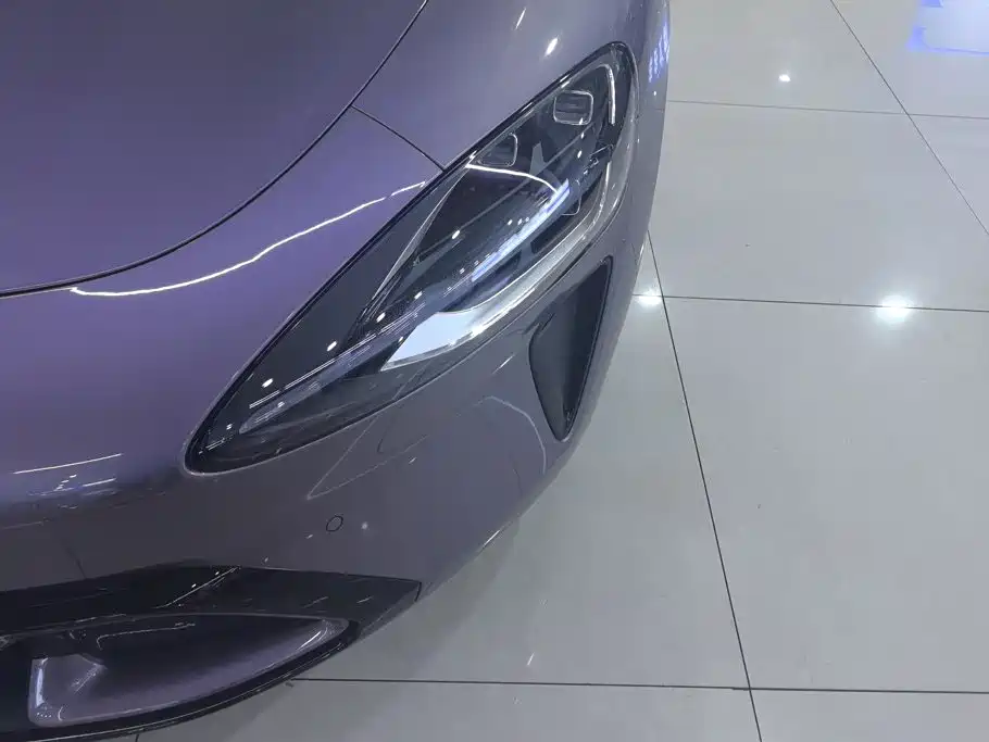 صورة 5 - Xiaomi SU7