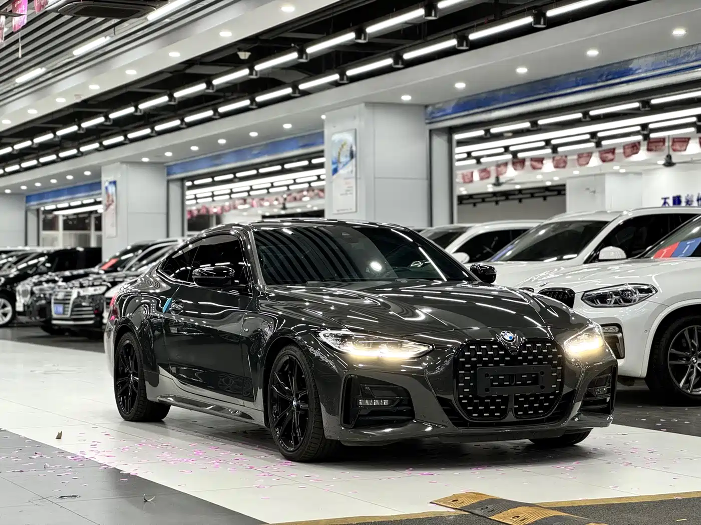 BMW 4 Series 2023 425i M Sport Shadowline Package фото 3