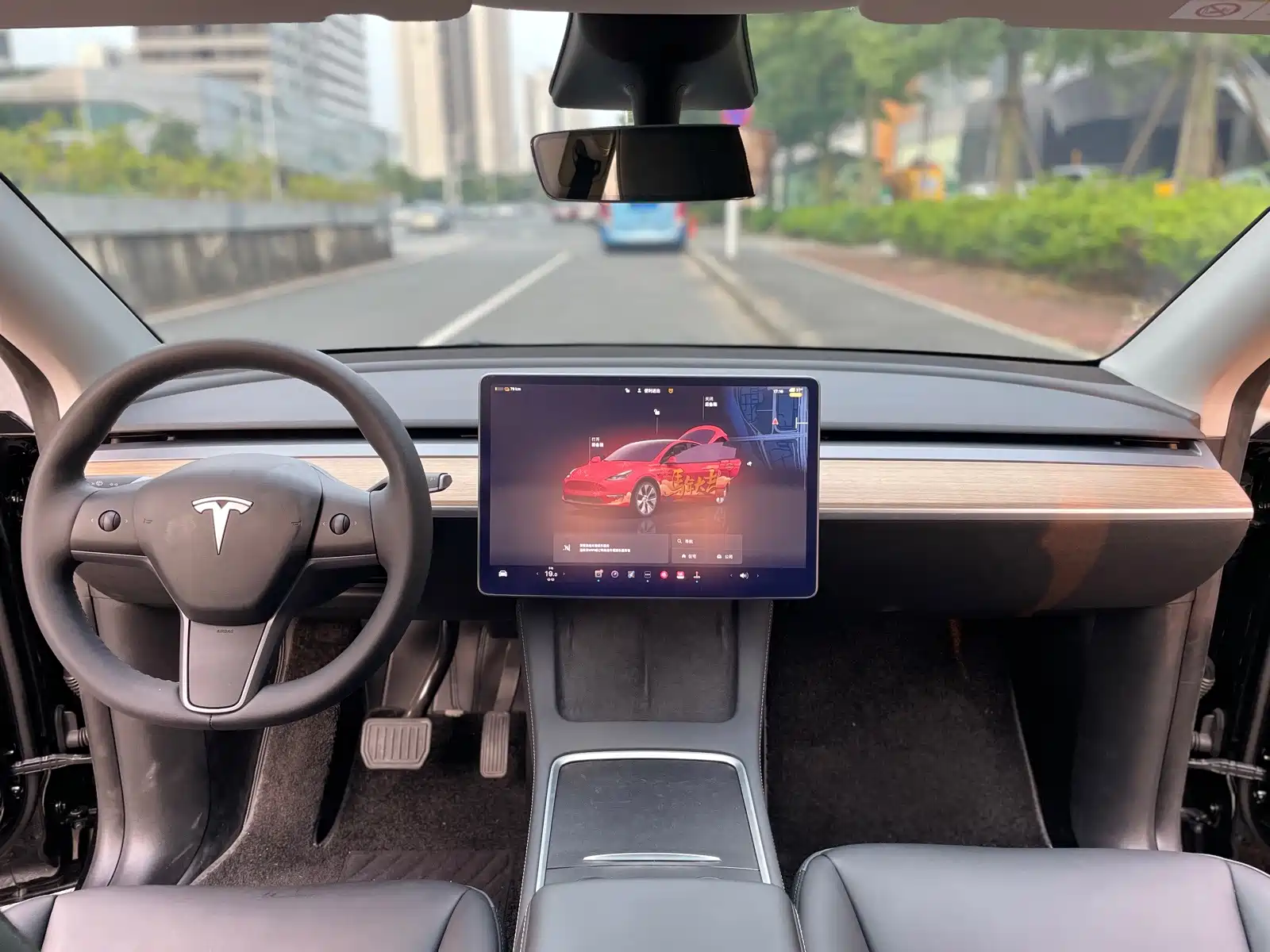 Фото 10 - Tesla Model Y