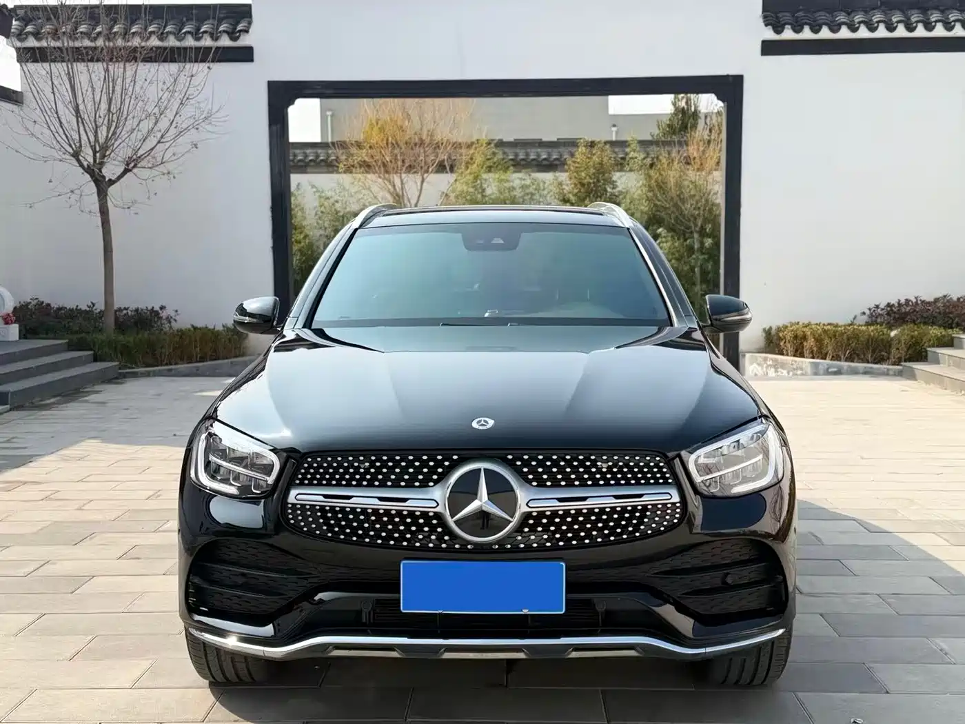 MERCEDES-BENZ GLC