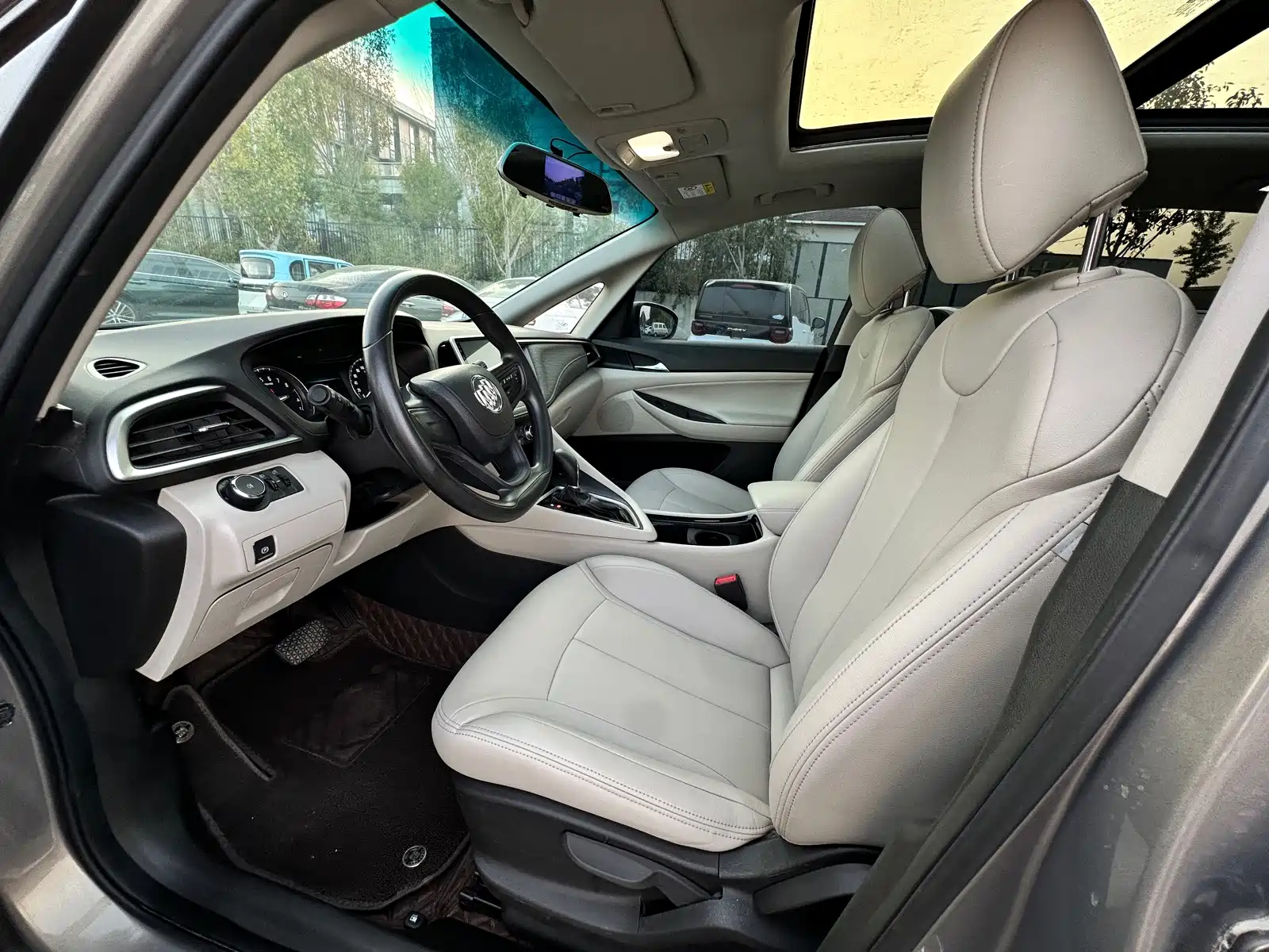 Фото 19 - Buick GL6