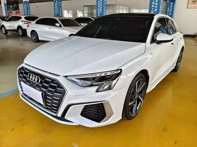 Audi A3 Рестайлинг, Sportback 35 TFSI, Стиль Спорт