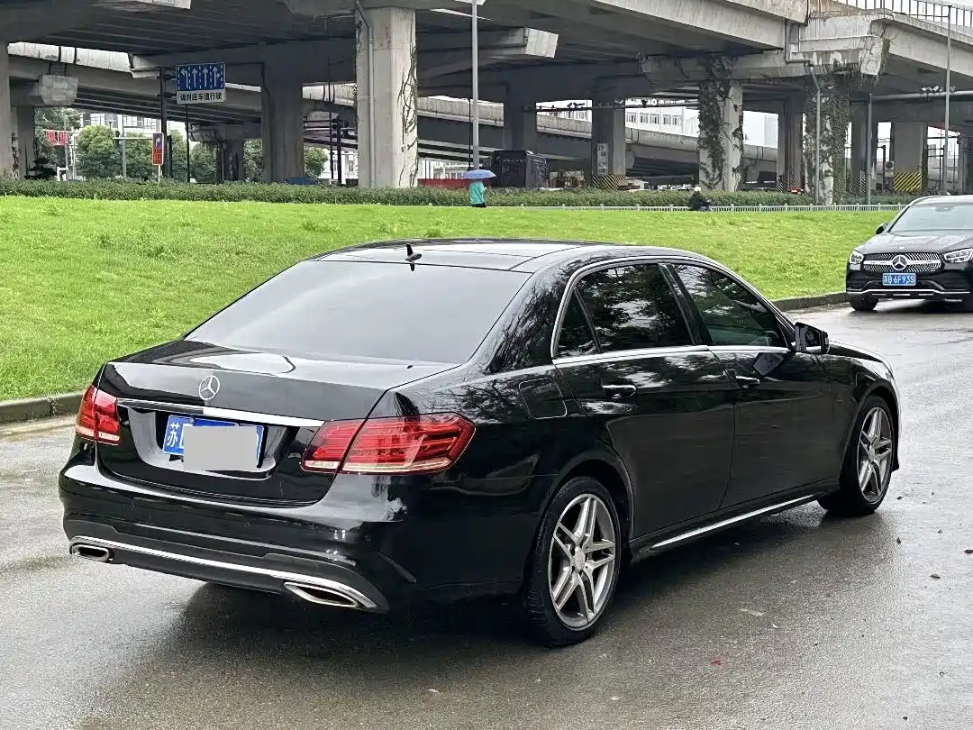 Фото 9 - Mercedes-Benz E-Class