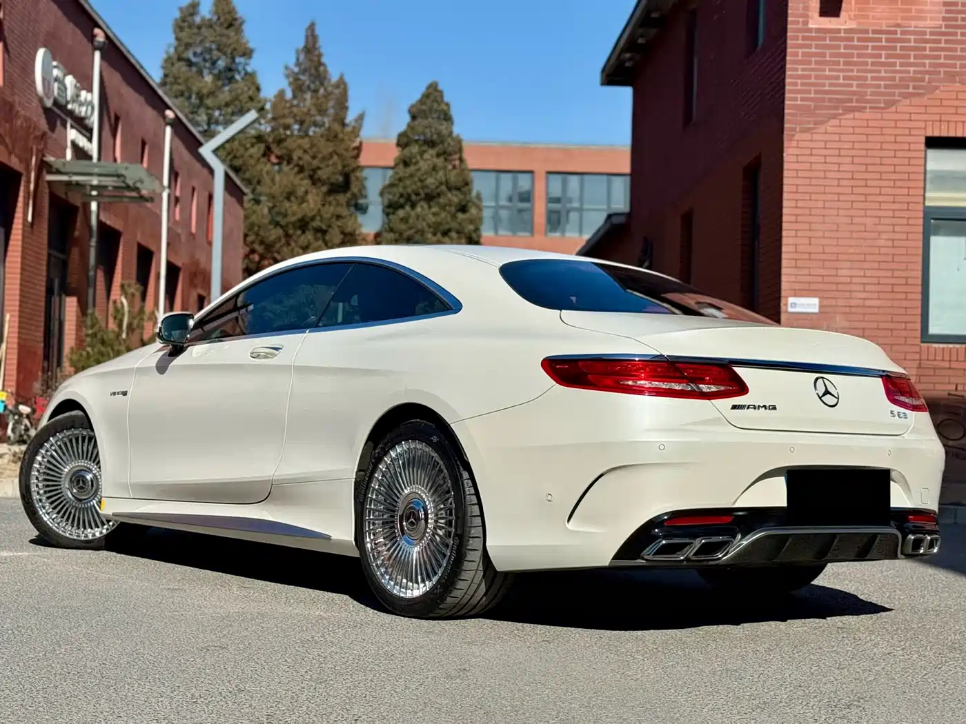 Mercedes-Benz S-Class AMG 2015 AMG S 63 4MATIC Coupe фото 7
