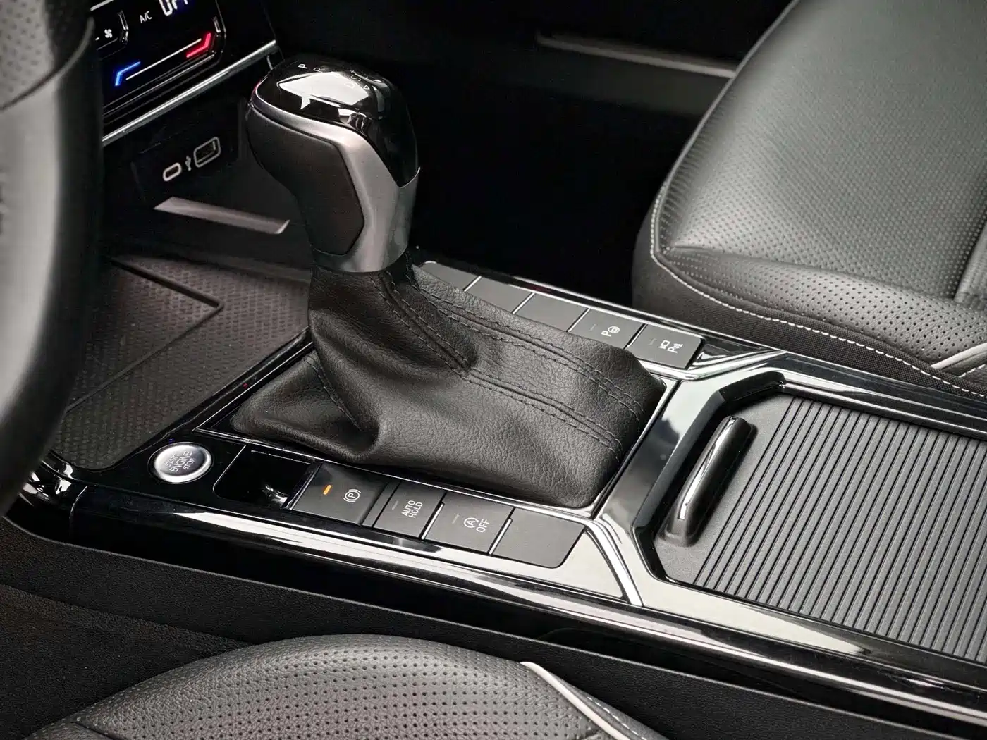 Фото 8 - Volkswagen Passat