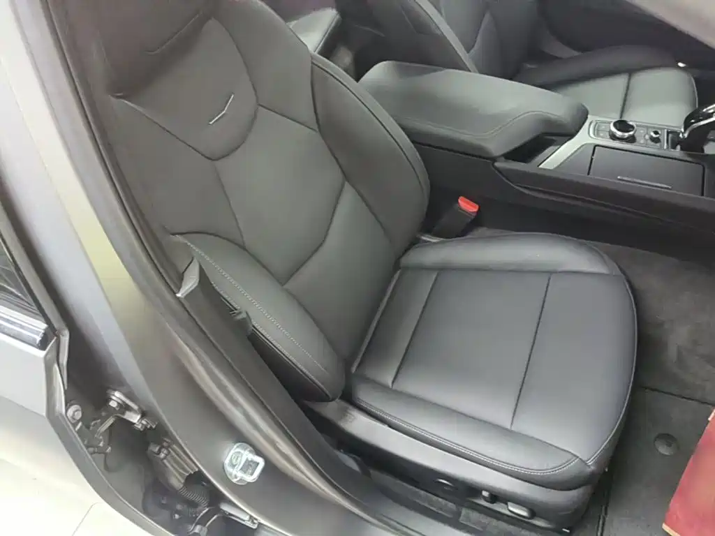Cadillac CT5 2026 2025 Model 28T Track Performance Edition