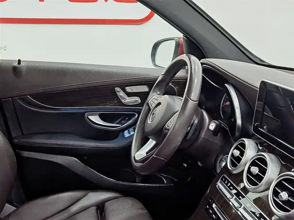 Mercedes-Benz GLC 2019 GLC 260 L 4MATIC Dynamic фото 22