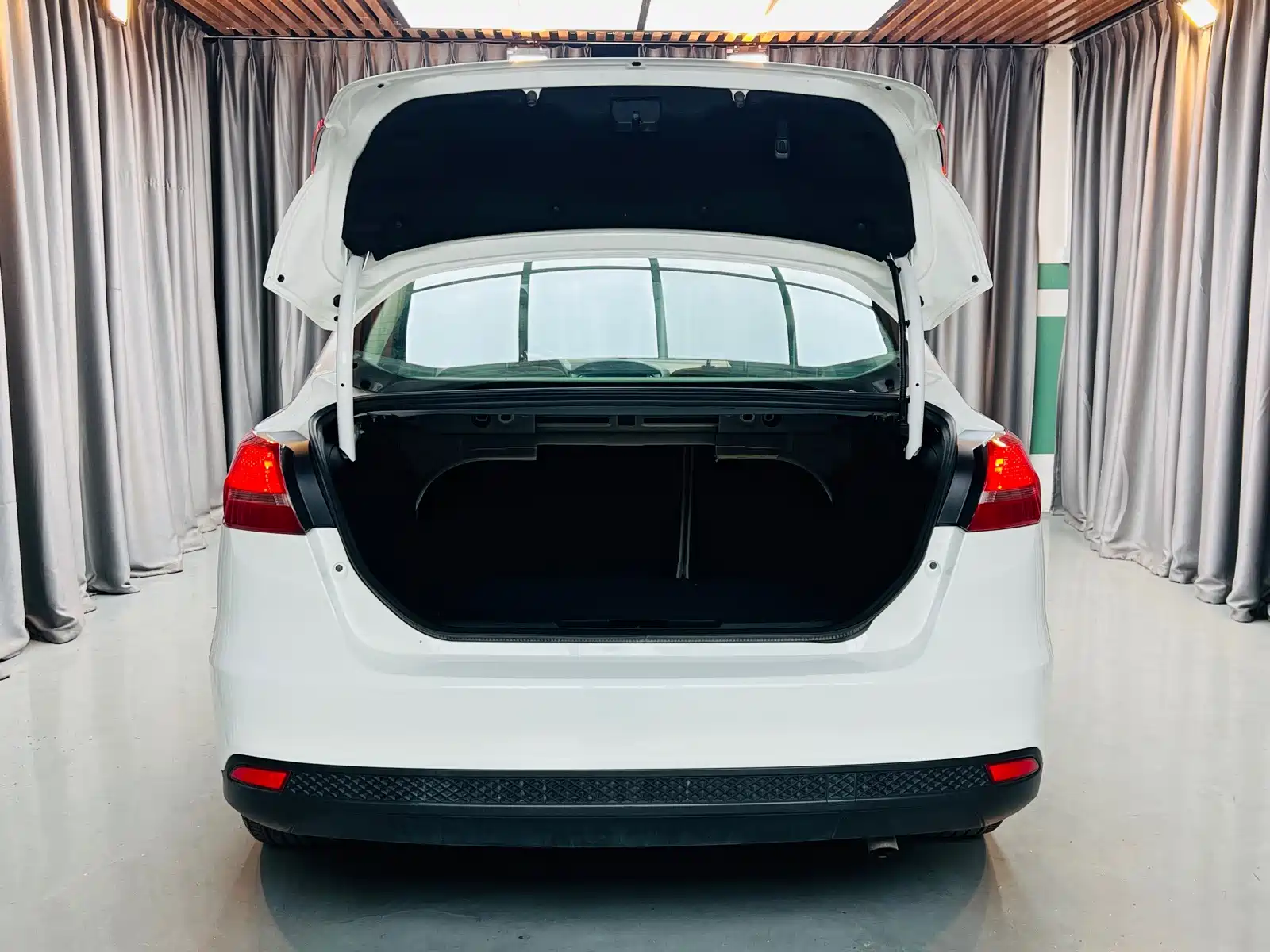 Фото 6 - Ford Focus