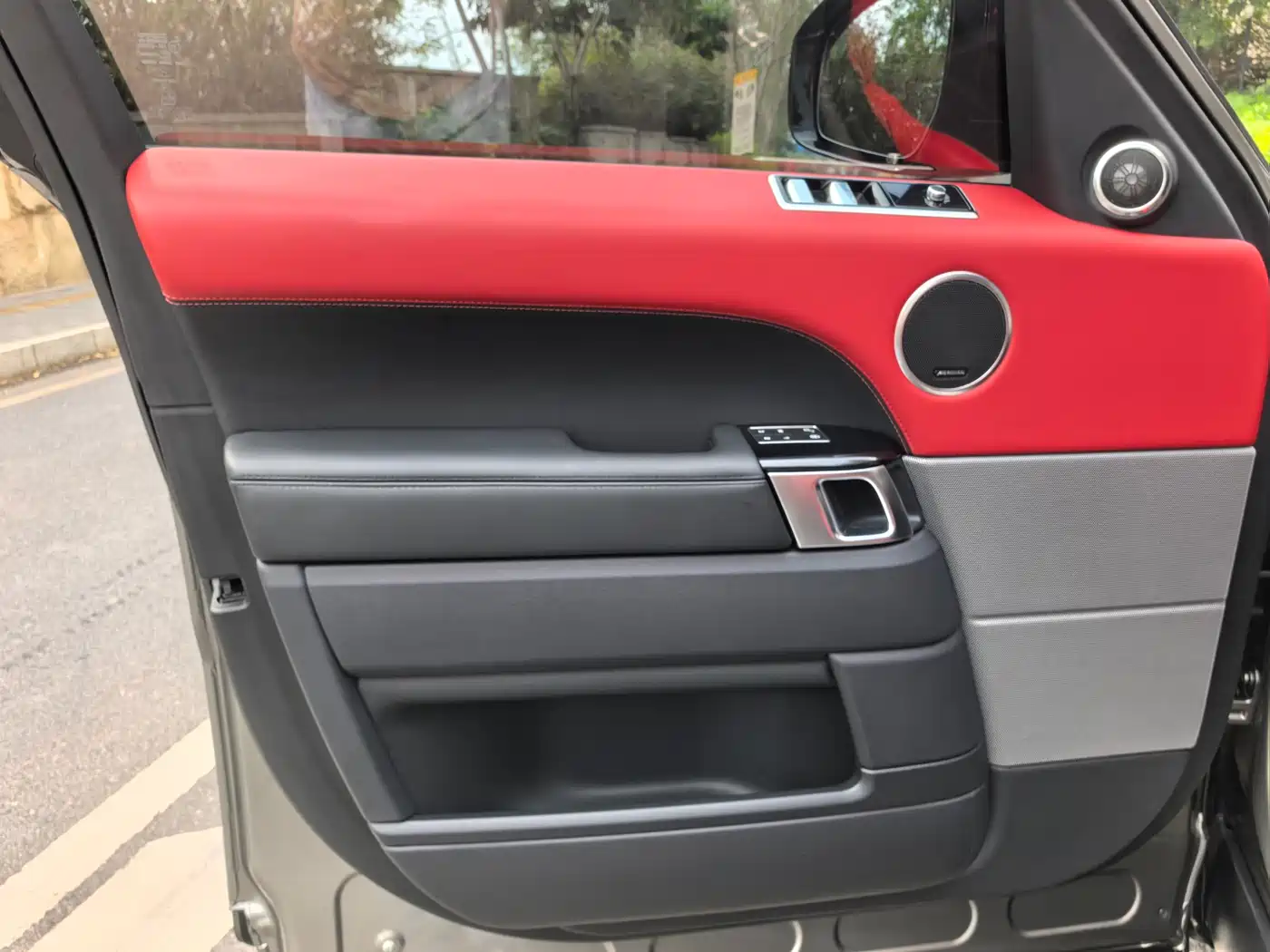 Land Rover Range Rover Sport 2018 3.0 SC V6 Fashion Genesis DYNAMIC фото 10