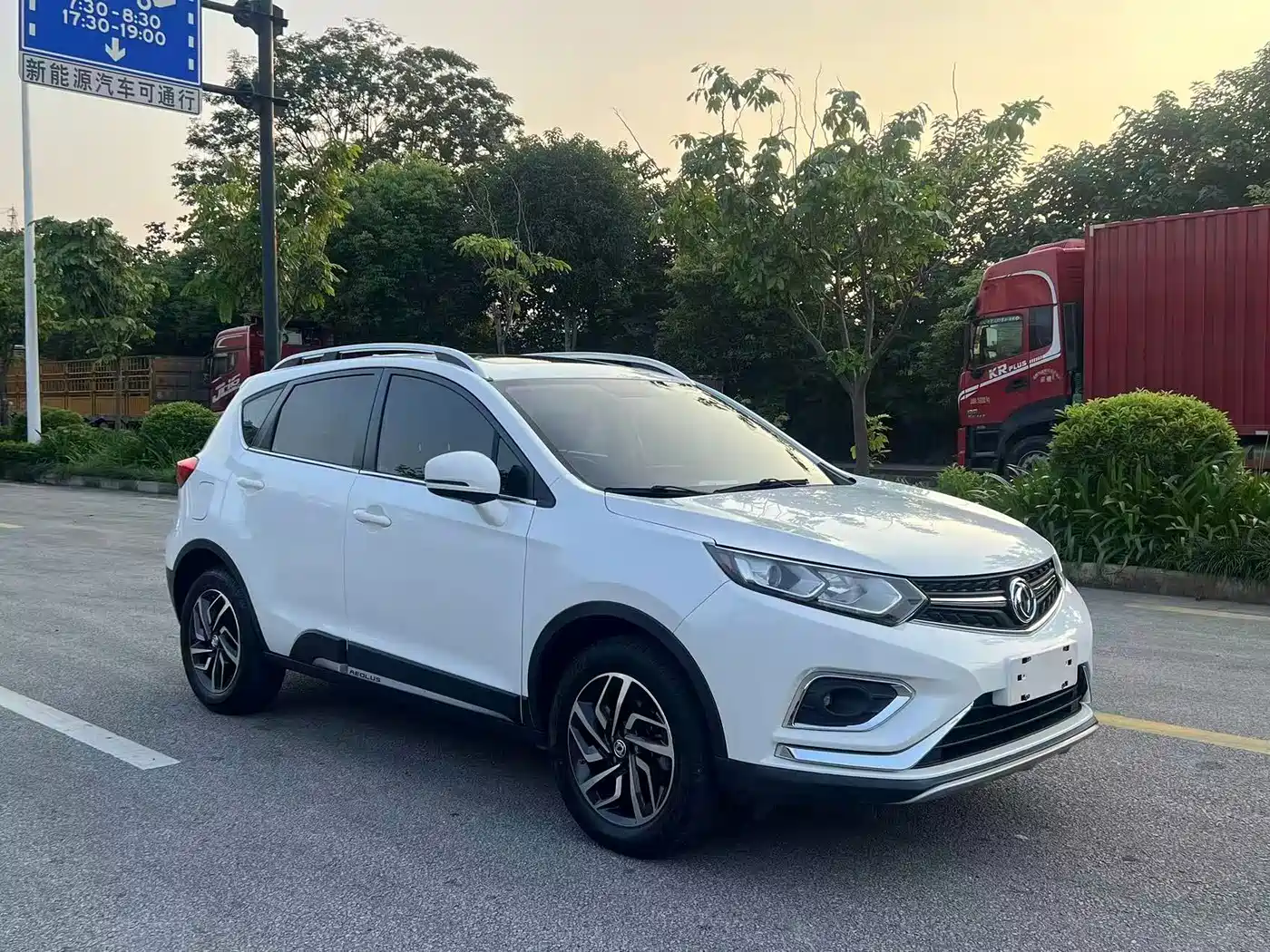Dongfeng Aeolus Dongfeng Fengshen AX5 2020 2019 Model 230T Automatic Smart Style (China VI)