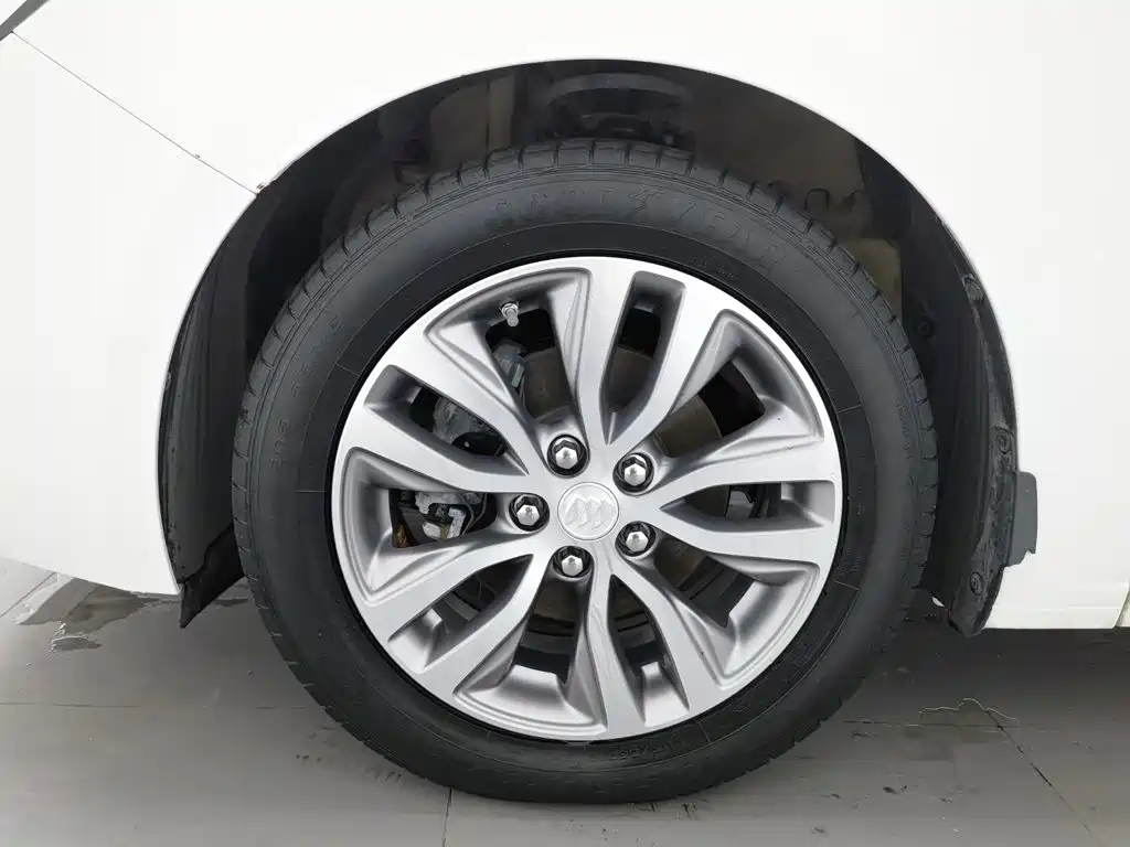 Фото 17 - Buick Excelle