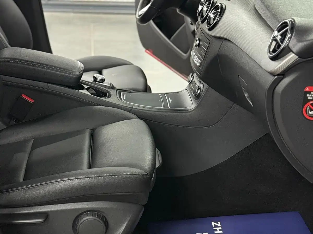 Mercedes-Benz B-Class 2017 B 200 Dynamic фото 9