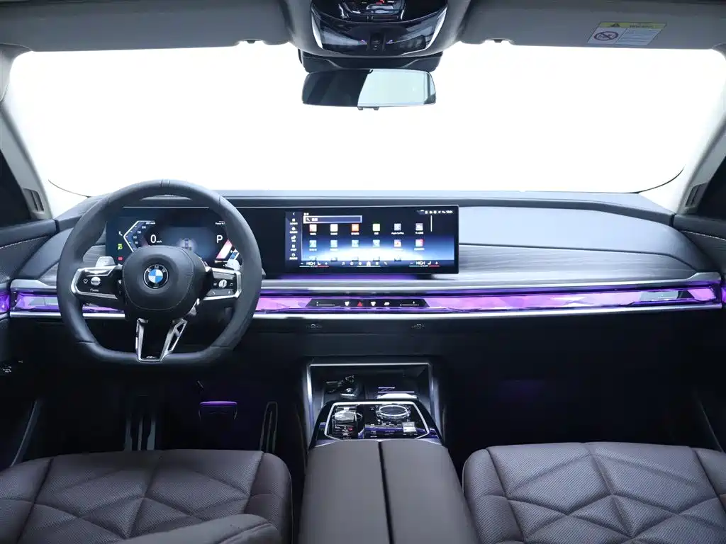 BMW 7 Series 2023 Model 735Li M Sport Package фото 13