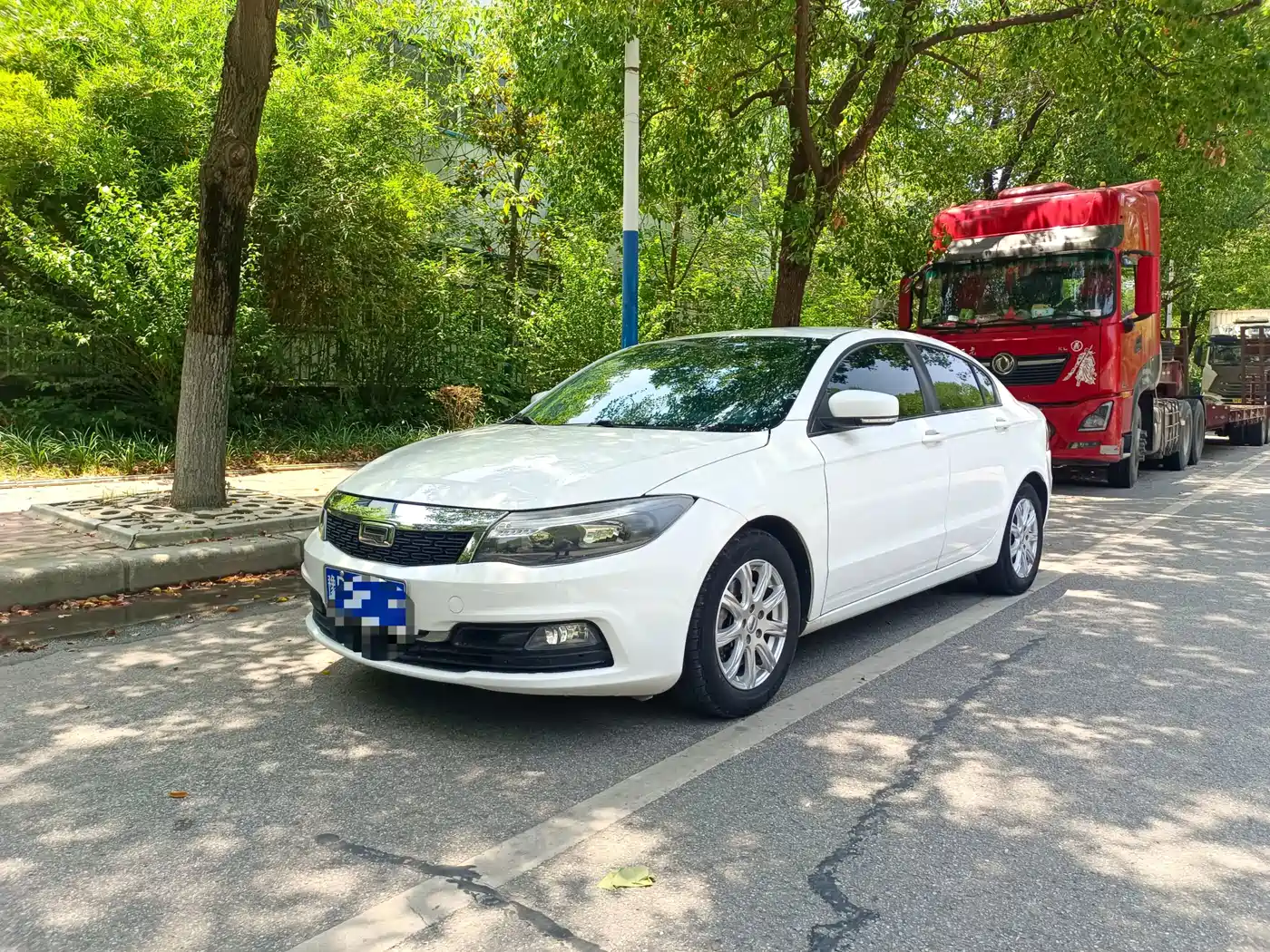 Qoros 3 2019 2018 Sedan 1.6L Auto Leading