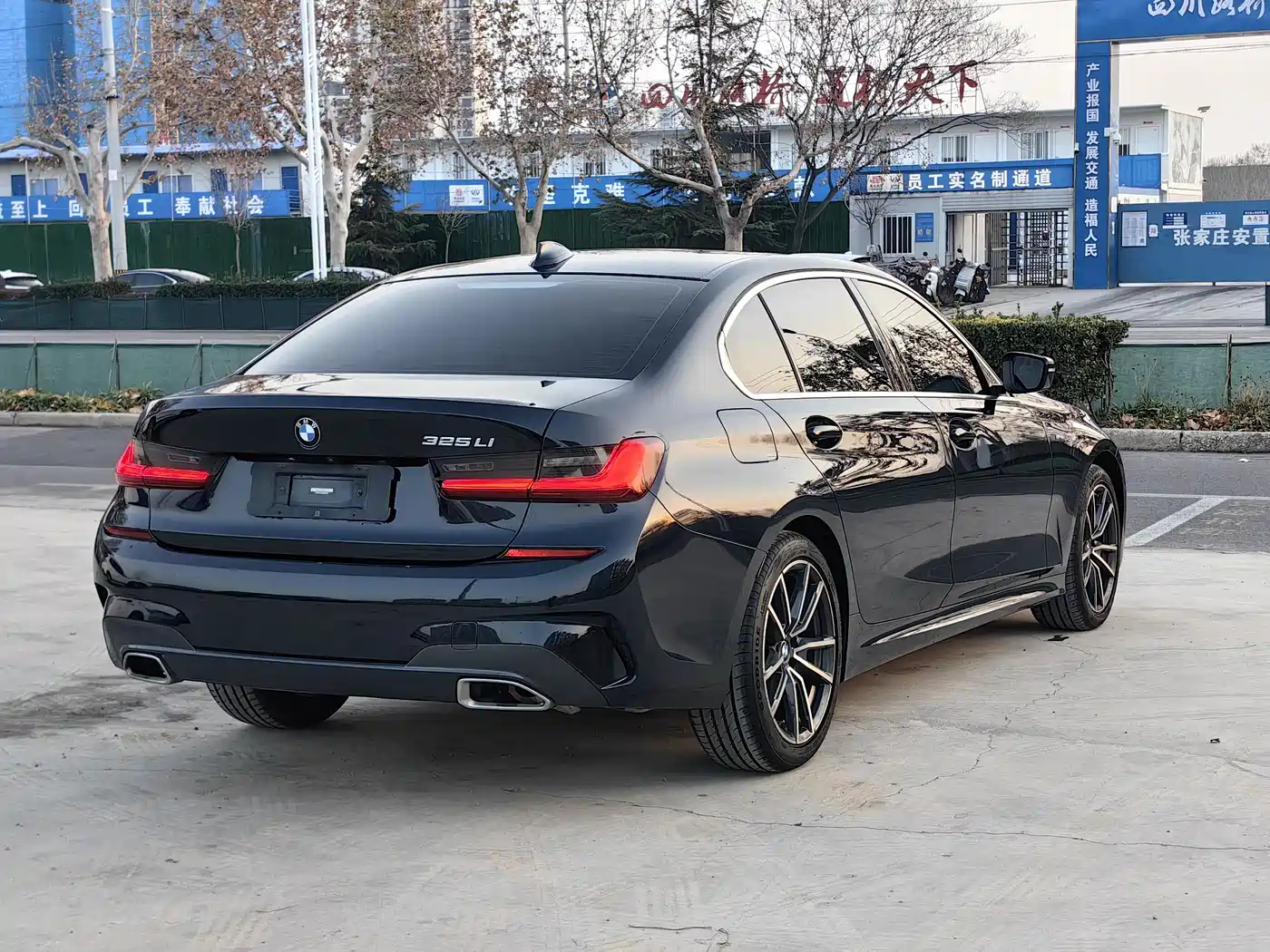 BMW 3 Series 2022 325Li M Sport Package фото 14