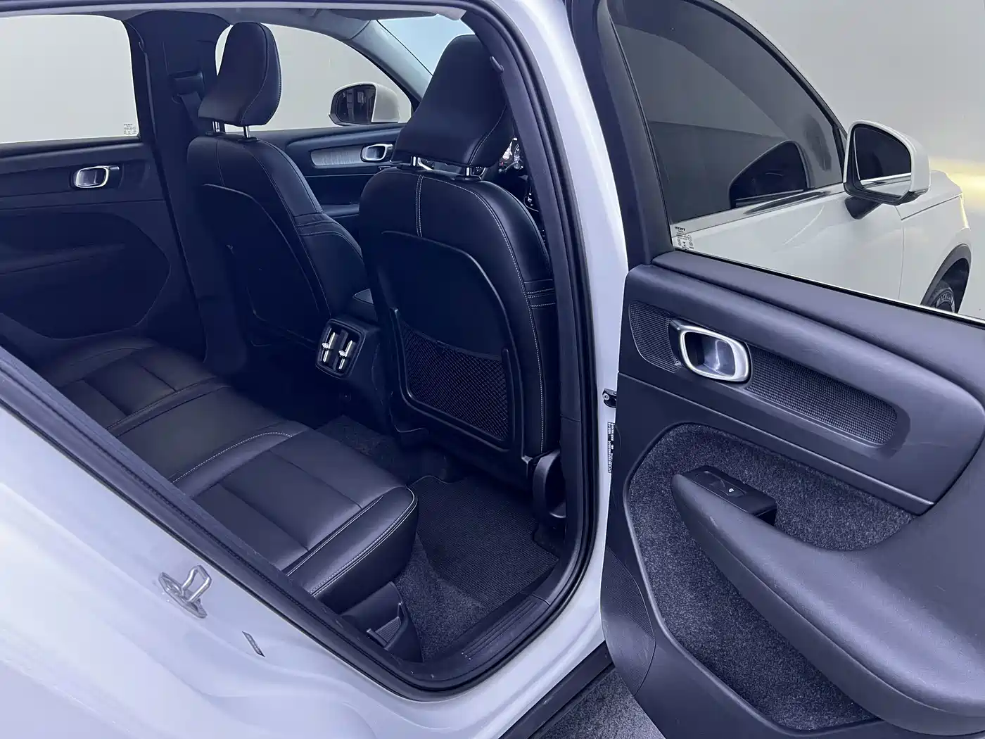 Volvo XC40 2020 2020 T4 AWD Momentum Luxury Edition