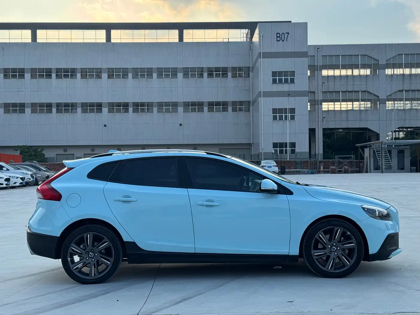 Фото 4 - Volvo V40