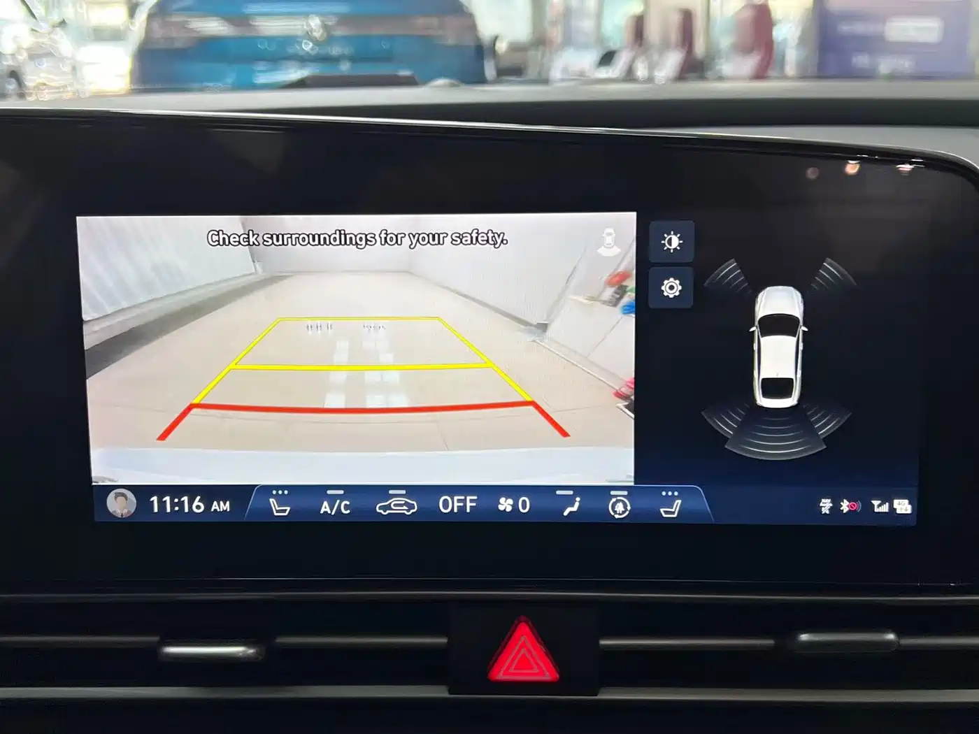 Hyundai Elantra 2022 1.5L CVT LUX Premium Edition фото 23