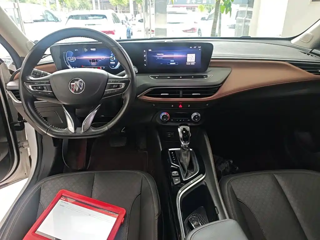 صورة 10 - Buick Verano
