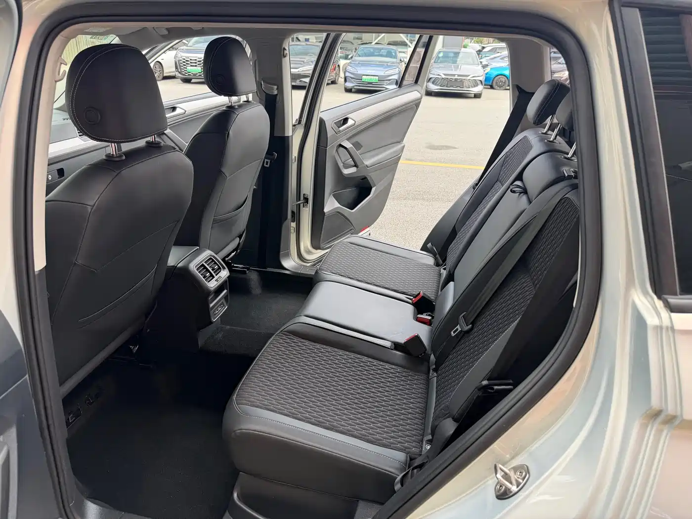 Volkswagen Tiguan L 2019 330TSI Automatic 2WD Trend Edition China VI фото 21