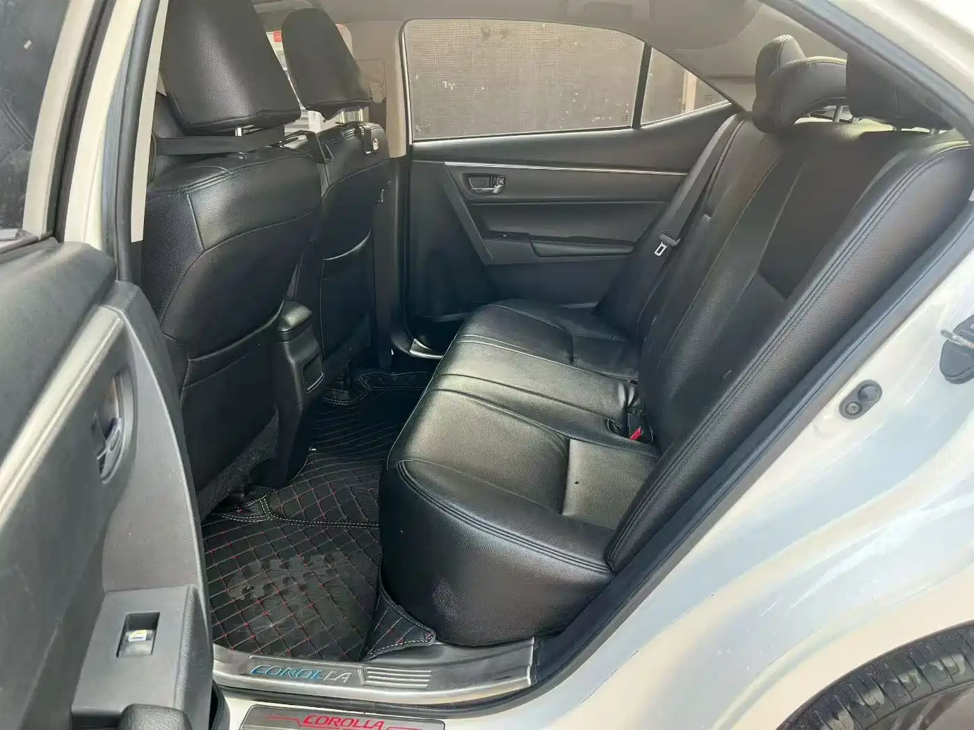 Toyota Corolla 2014 1.6L CVT GL фото 6