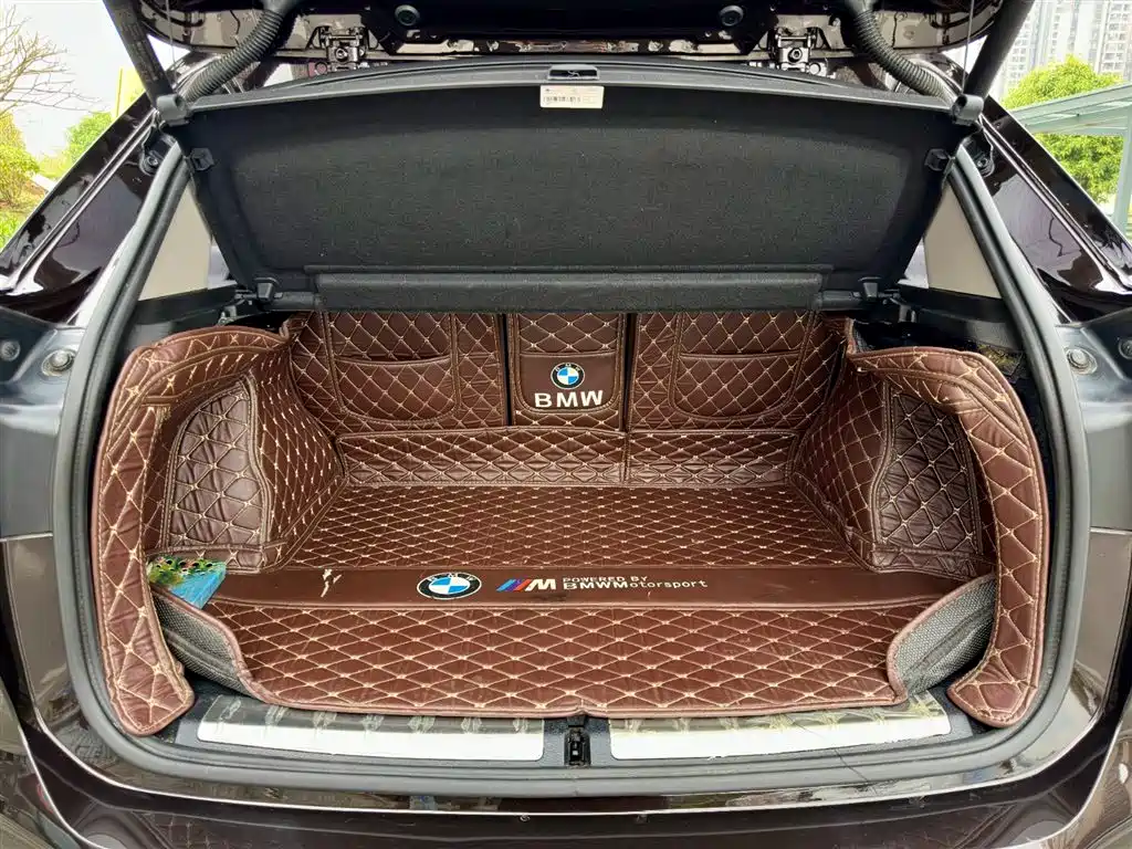 BMW X1 2019 sDrive18Li Premium Model фото 28