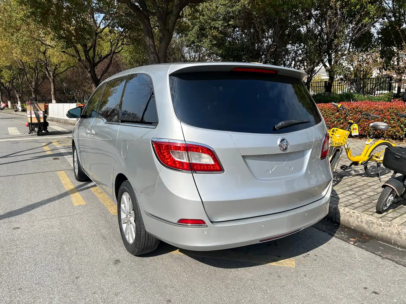 Buick GL8 2013 2.4L CT Luxury Business Comfort Edition фото 5