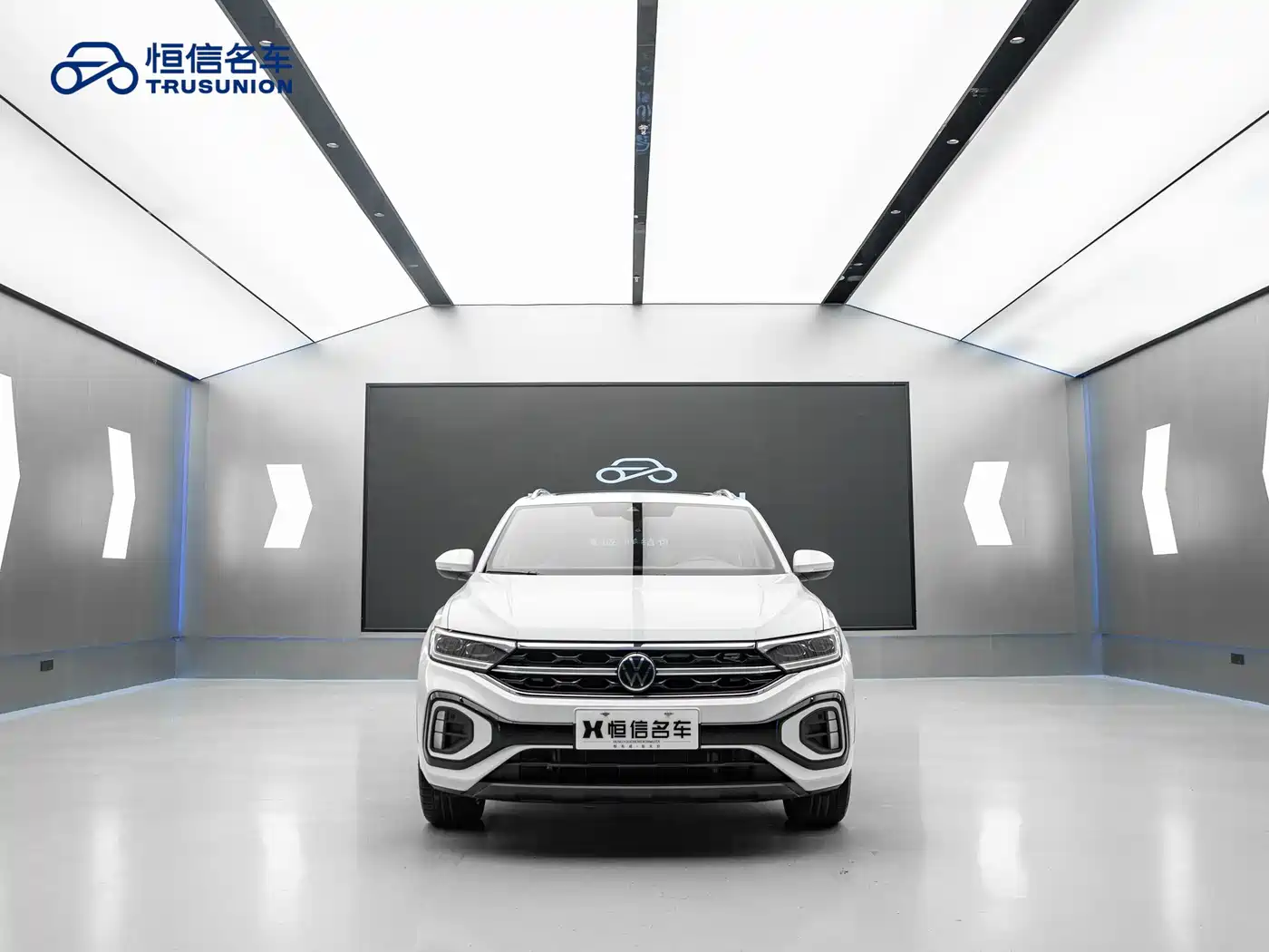 Volkswagen T-Roc, миниатюра 2