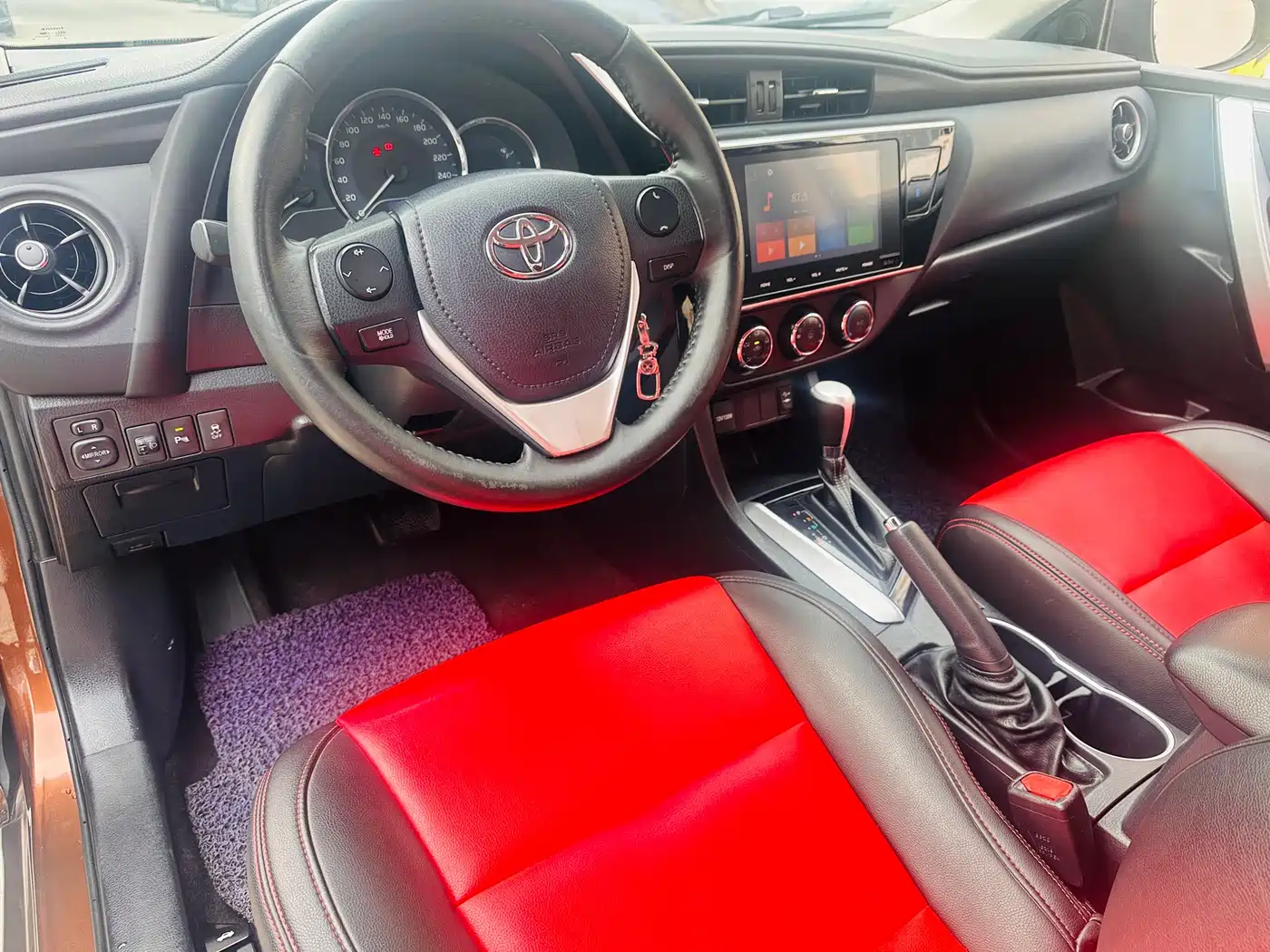 Toyota Levin 2017 Facelift 185T CVT Elite (China V) фото 10