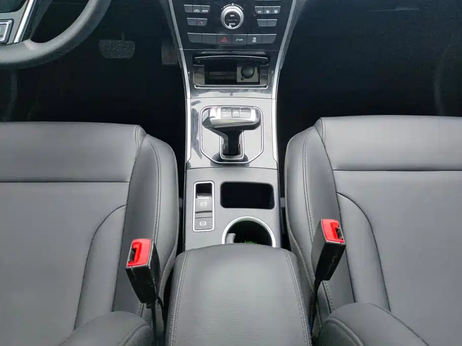Фото 16 - Haval H2